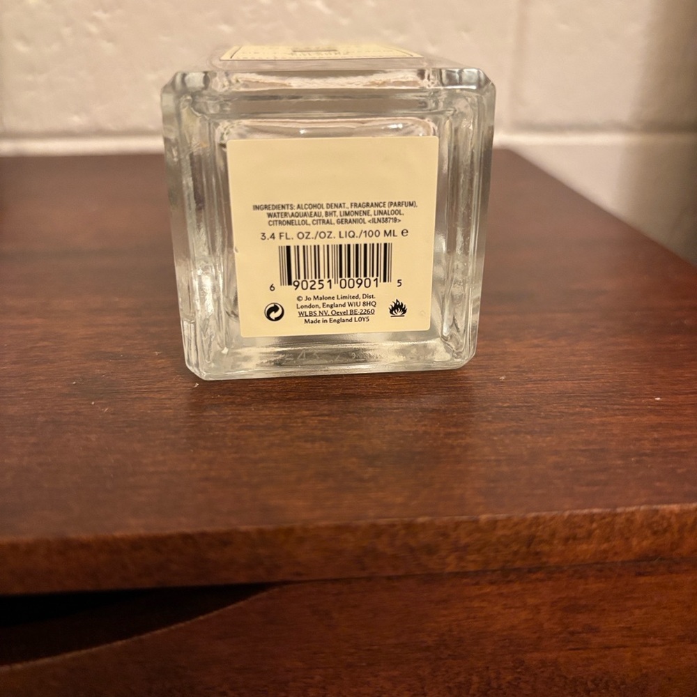 Jo Malone London Nectarine Blossom & Honey - Picture 3 of 4